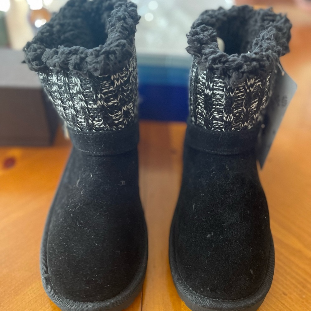MUK LUKS boots style #15023 size 7.